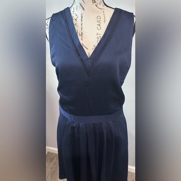 💙💙Banana Republic Blue Dress 💙💙- - Picture 3 of 14